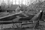 2009-04 Leerlooierijhuisje aanleg tuin 002